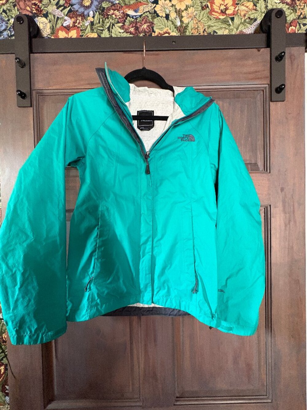The North Face womens size XS Raincoat